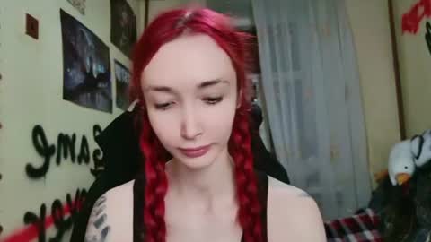 Snapshot of roxy_silver chatting on June 13, 2026, 8:40 pm Roxy online show from June 13, 2026, 8:40 pm