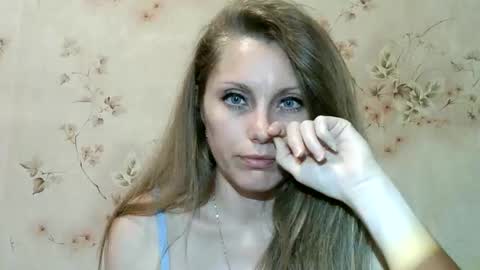 roxyfox18x01 online show from May 21, 2026, 7:32 pm