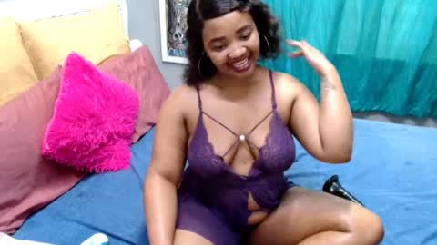 Snapshot of roxyluvxxx chatting on April 11, 2026, 8:07 am ROXYLUVXXX online show from April 11, 2026, 8:07 am