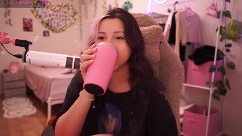 roxysuh online show from February 22, 2026, 7:08 am