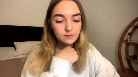 Roxy online show from April 9, 2026, 2:22 pm