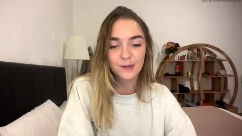 Roxy online show from May 8, 2026, 12:32 pm