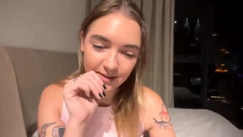 Roxy online show from May 24, 2026, 2:22 pm