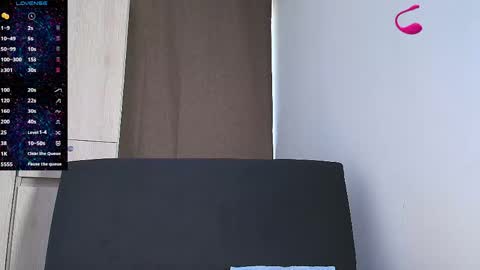 Snapshot of roy_barney chatting on April 19, 2026, 6:43 pm ANTONIO online show from April 19, 2026, 6:43 pm