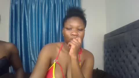 Snapshot of royal_goddes chatting on October 5, 2025, 1:20 pm goddes online show from October 5, 2025, 1:20 pm