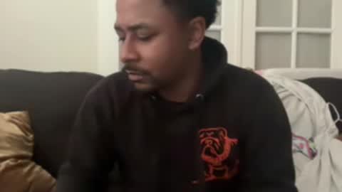 Snapshot of royal_sf chatting on February 11, 2025, 7:16 pm Royal SF online show from February 11, 2025, 7:16 pm