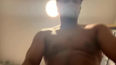 Snapshot of royal_sf chatting on February 19, 2025, 5:38 pm Royal SF online show from February 19, 2025, 5:38 pm