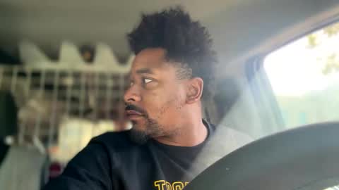 Snapshot of royal_sf chatting on September 27, 2025, 5:18 pm Royal SF online show from September 27, 2025, 5:18 pm