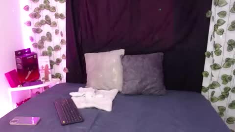 Snapshot of royalebruna chatting on February 2, 2026, 4:17 pm Bruna Royale online show from February 2, 2026, 4:17 pm