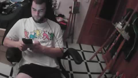 Snapshot of royer04 chatting on October 10, 2025, 2:10 am royer04 online show from October 10, 2025, 2:10 am