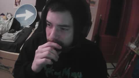 royer04 online show from December 22, 2025, 3:36 am