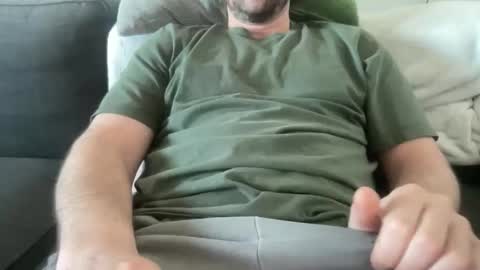 Snapshot of roythegil chatting on May 10, 2026, 1:38 pm roythegil online show from May 10, 2026, 1:38 pm