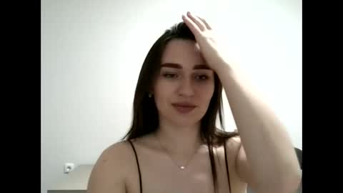 Roza05x online show from May 12, 2026, 11:29 am