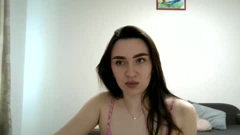 Roza05x online show from May 13, 2026, 10:12 am