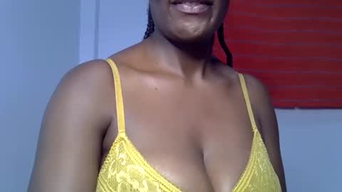 Snapshot of rozie34 chatting on February 25, 2026, 10:30 pm rozie34 online show from February 25, 2026, 10:30 pm