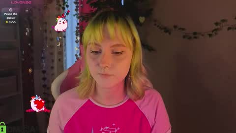 Snapshot of roziett_belle chatting on February 15, 2026, 8:57 am Roziett online show from February 15, 2026, 8:57 am