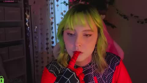 Snapshot of roziett_belle chatting on February 23, 2026, 8:33 am Roziett online show from February 23, 2026, 8:33 am