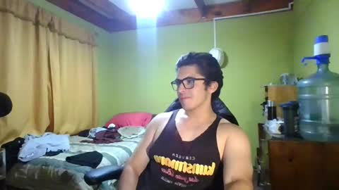 rpaulo25 online show from May 10, 2026, 4:17 am