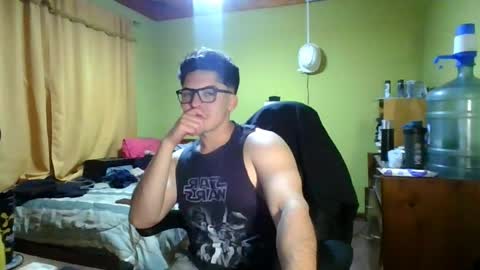 rpaulo25 online show from May 15, 2026, 5:36 am
