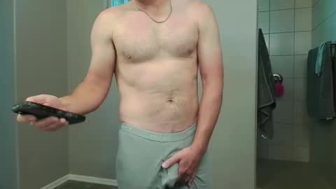 Snapshot of rshaw2891 chatting on April 12, 2026, 4:34 pm rshaw2891 online show from April 12, 2026, 4:34 pm