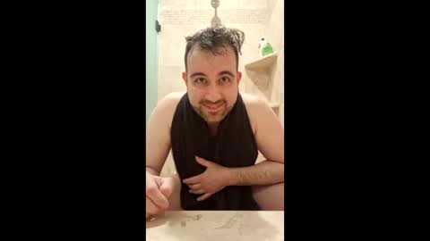 Snapshot of rubenator69 chatting on January 10, 2025, 1:42 am Ruben online show from January 10, 2025, 1:42 am