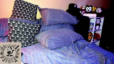 Snapshot of rubenator69 chatting on January 17, 2025, 2:50 pm Ruben online show from January 17, 2025, 2:50 pm