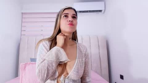 Rubi online show from December 19, 2025, 11:50 am