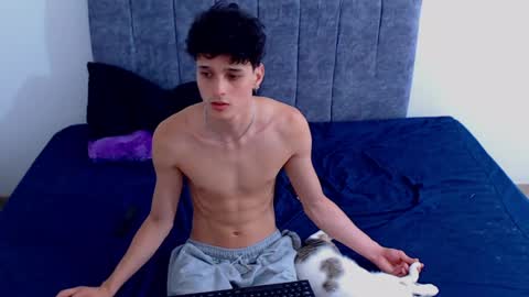 Ruby and Vanie online show from March 30, 2026, 9:49 pm