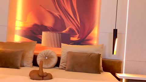 Ruby Luxe online show from September 9, 2025, 5:07 am