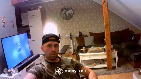 rudeboyyy91 online show from December 18, 2024, 4:06 pm