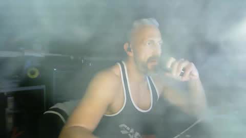 Snapshot of ruffi77 chatting on February 22, 2025, 12:38 am Chico que rico Caliente online show from February 22, 2025, 12:38 am