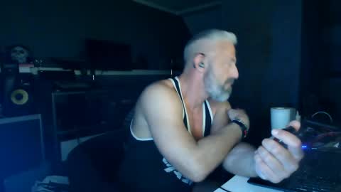 Snapshot of ruffi77 chatting on April 23, 2026, 12:56 am Chico que rico Caliente online show from April 23, 2026, 12:56 am