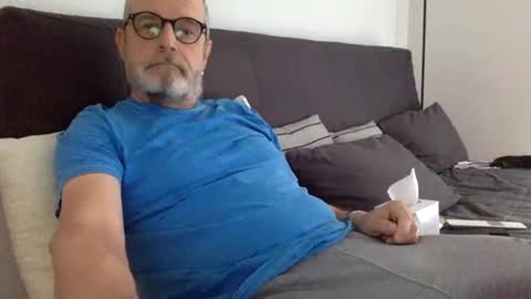 Snapshot of ruk_ri913mn chatting on October 27, 2025, 7:34 am Jimi online show from October 27, 2025, 7:34 am