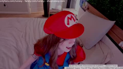 Snapshot of runesy chatting on December 4, 2025, 4:11 am Lady online show from December 4, 2025, 4:11 am