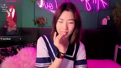 Snapshot of runi_asian chatting on June 16, 2026, 1:19 am Runi online show from June 16, 2026, 1:19 am