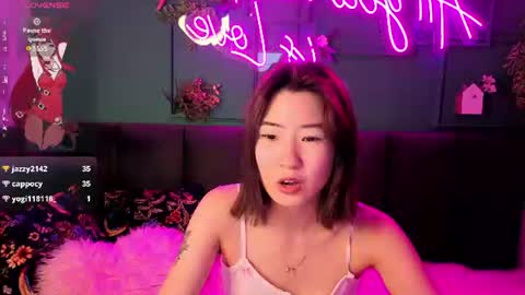Snapshot of runi_asian chatting on June 20, 2026, 1:41 am Runi online show from June 20, 2026, 1:41 am