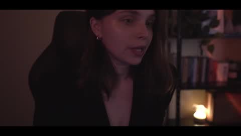 Snapshot of running_with_the_wolves chatting on January 19, 2025, 1:43 am Elena online show from January 19, 2025, 1:43 am