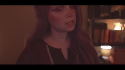 Snapshot of running_with_the_wolves chatting on November 1, 2025, 11:07 pm Elena online show from November 1, 2025, 11:07 pm