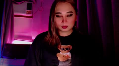 russ_skyxx online show from February 4, 2025, 12:11 pm