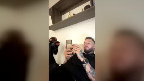 russo_fox online show from May 6, 2026, 12:41 am