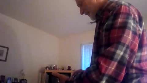 Snapshot of rustyx22 chatting on February 9, 2025, 10:32 pm Rusty online show from February 9, 2025, 10:32 pm