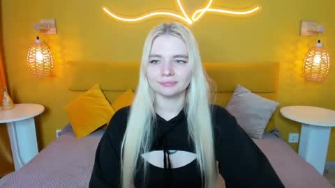 ruthbryant online show from May 17, 2026, 1:03 am