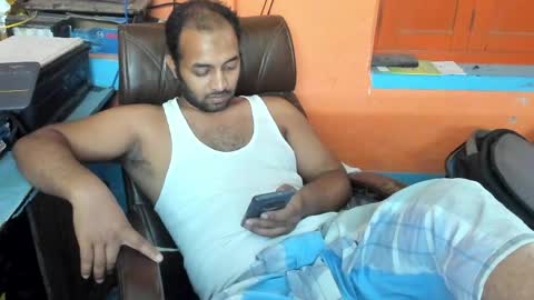 rwb17 online show from April 4, 2026, 11:40 am