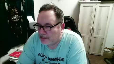 rwzar_1965 online show from April 12, 2026, 3:44 am