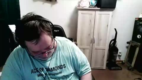 rwzar_1965 online show from May 3, 2026, 6:41 am