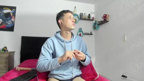 Snapshot of ryan15_ chatting on January 23, 2025, 4:59 pm Ryan 15 online show from January 23, 2025, 4:59 pm