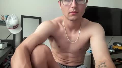 Snapshot of ryan287747 chatting on July 4, 2026, 1:34 am ryan online show from July 4, 2026, 1:34 am