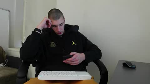 RYAN DOZER online show from November 8, 2025, 7:08 am