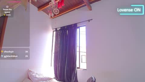 R Y A N online show from November 9, 2025, 2:48 pm