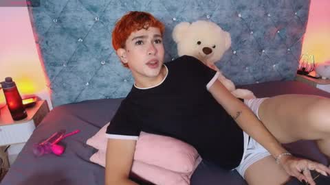 Snapshot of ryan_onfire chatting on April 15, 2026, 1:40 pm R Y A N ON F I R E online show from April 15, 2026, 1:40 pm